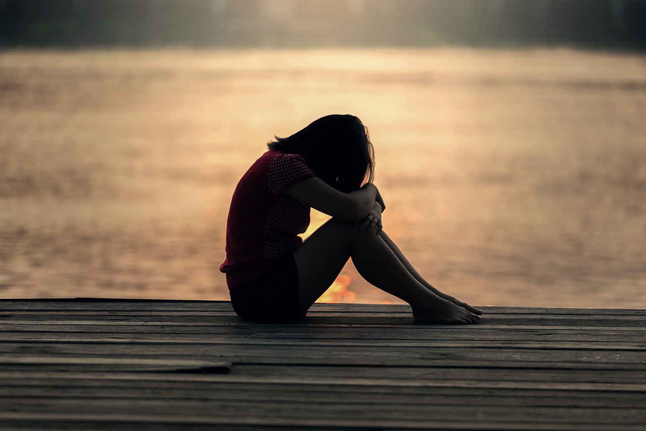 girl, sitting, jetty-1822702.jpg